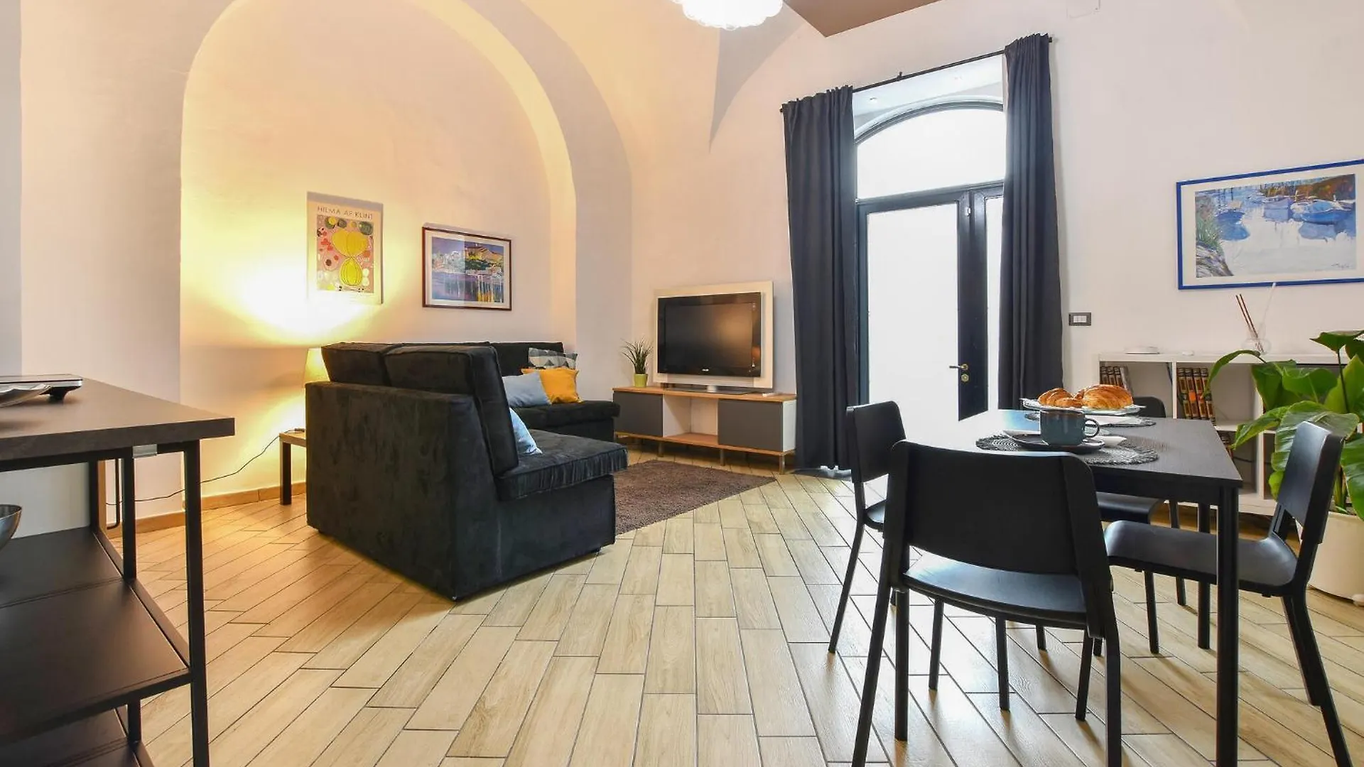 1 Bedroom Gorgeous Home In Catania